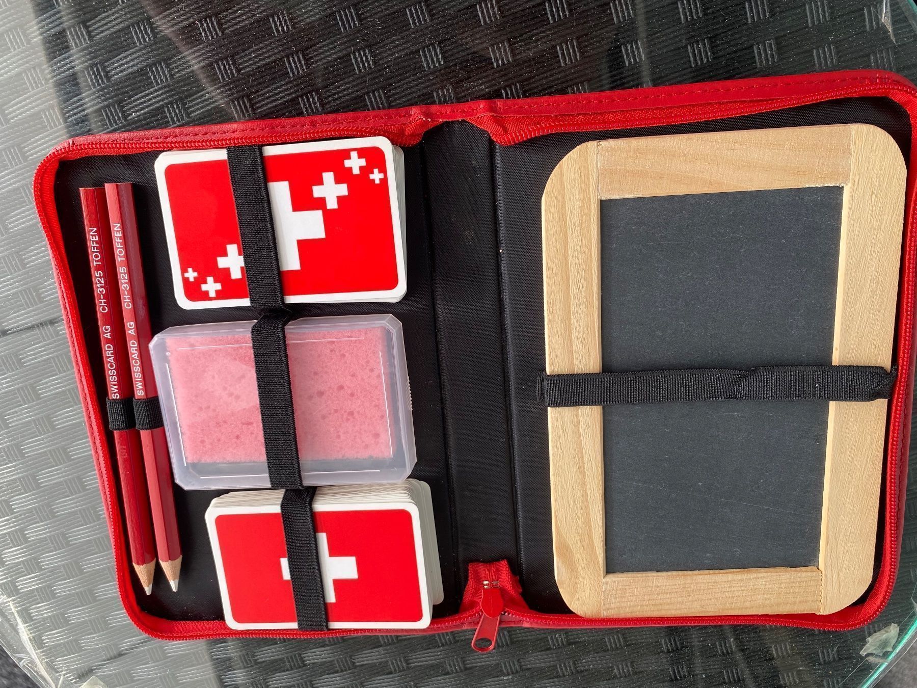 Giochi: Jassetui Rot Kunstleder mit Inhalt – Usato da St.Gallen venduto da bubo2008 4