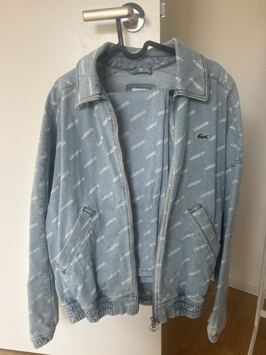 Lacoste Giacche: Enssemble Lacoste Live Jean printed – Usato da Wohlen b. Bern venduto da def_jzr6