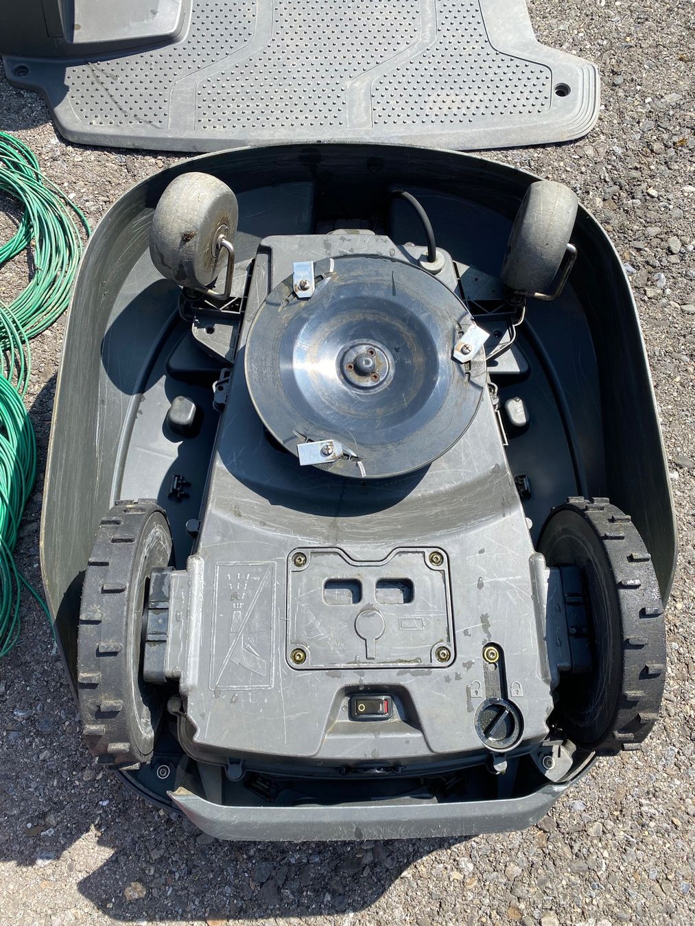 Gardena Rasenmäher: Rasenmäher-Roboter Sileno von Gardena – Gebraucht aus Höfen b. Thun von Uruegs01 9
