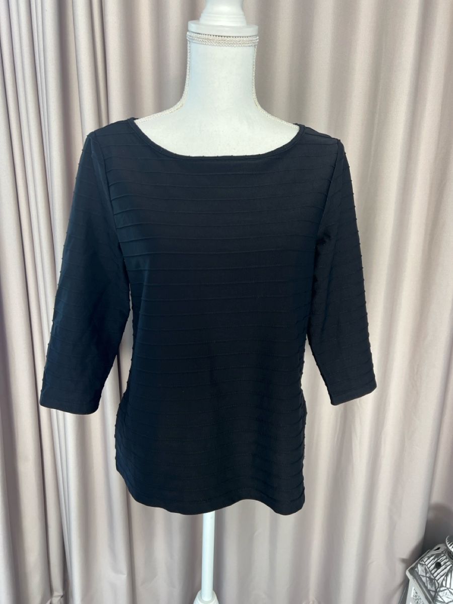 Madeleine T-Shirts: Schwarzes Shirt mit 3/4 Aermel, Gr. 42 – Gebraucht aus Uetikon am See von Sarahm76