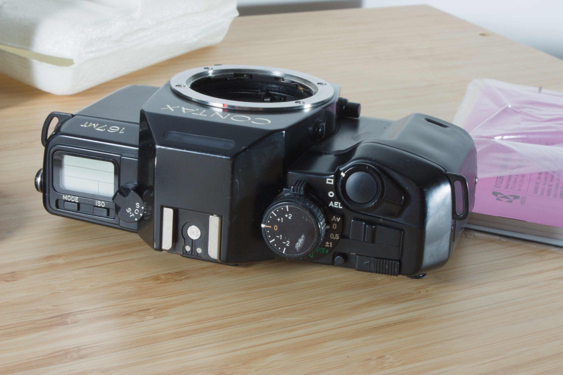 Contax Fotocamera: Contax 167MT 35mm Spiegelreflexkamera – Usato da Zürich venduto da thelittleerik 5