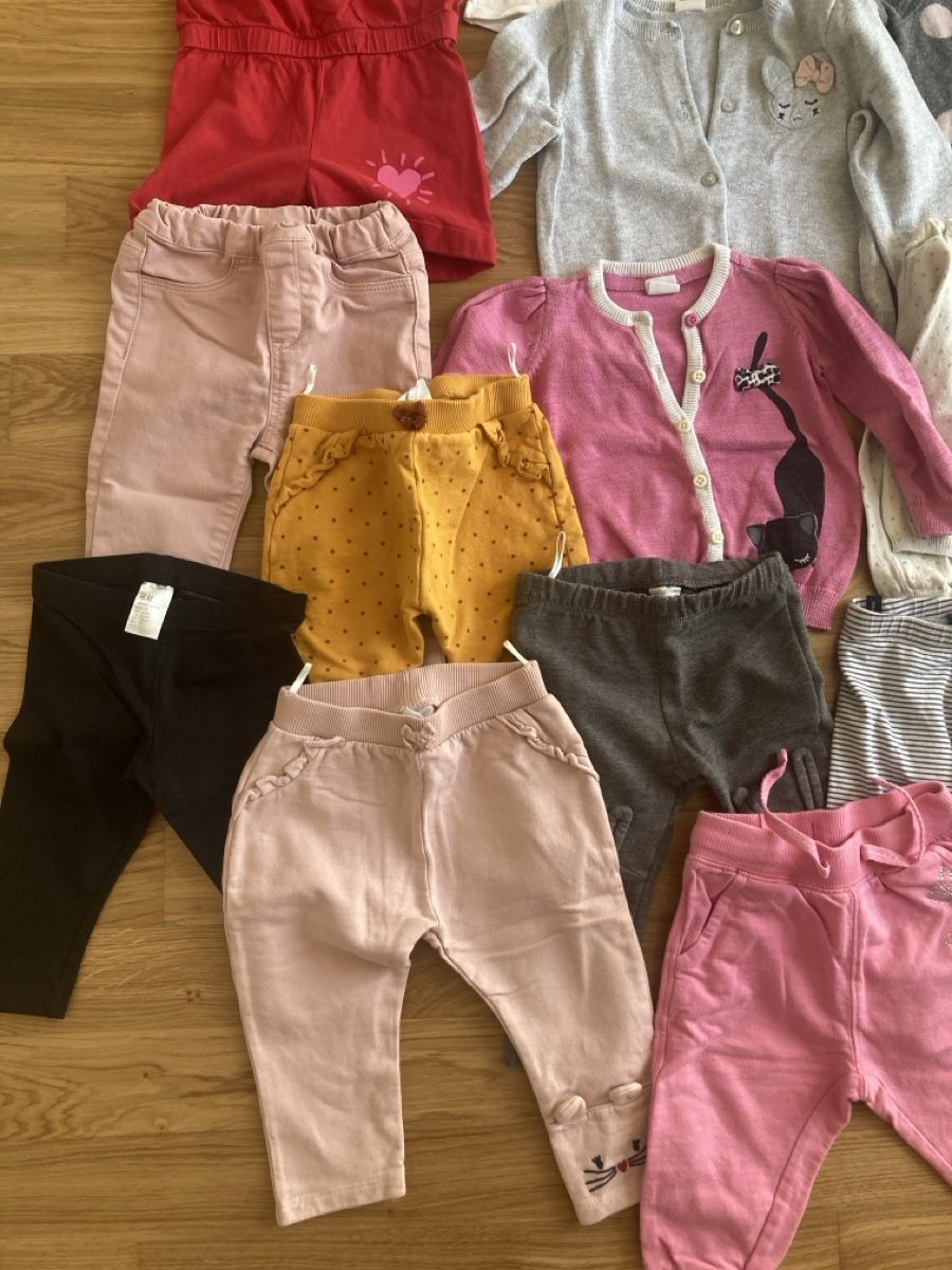 Lotti & Set di vestiti: Mädchenkleider Paket Grösse 74/80  – Usato da Staad SG venduto da gab_7dr9 1