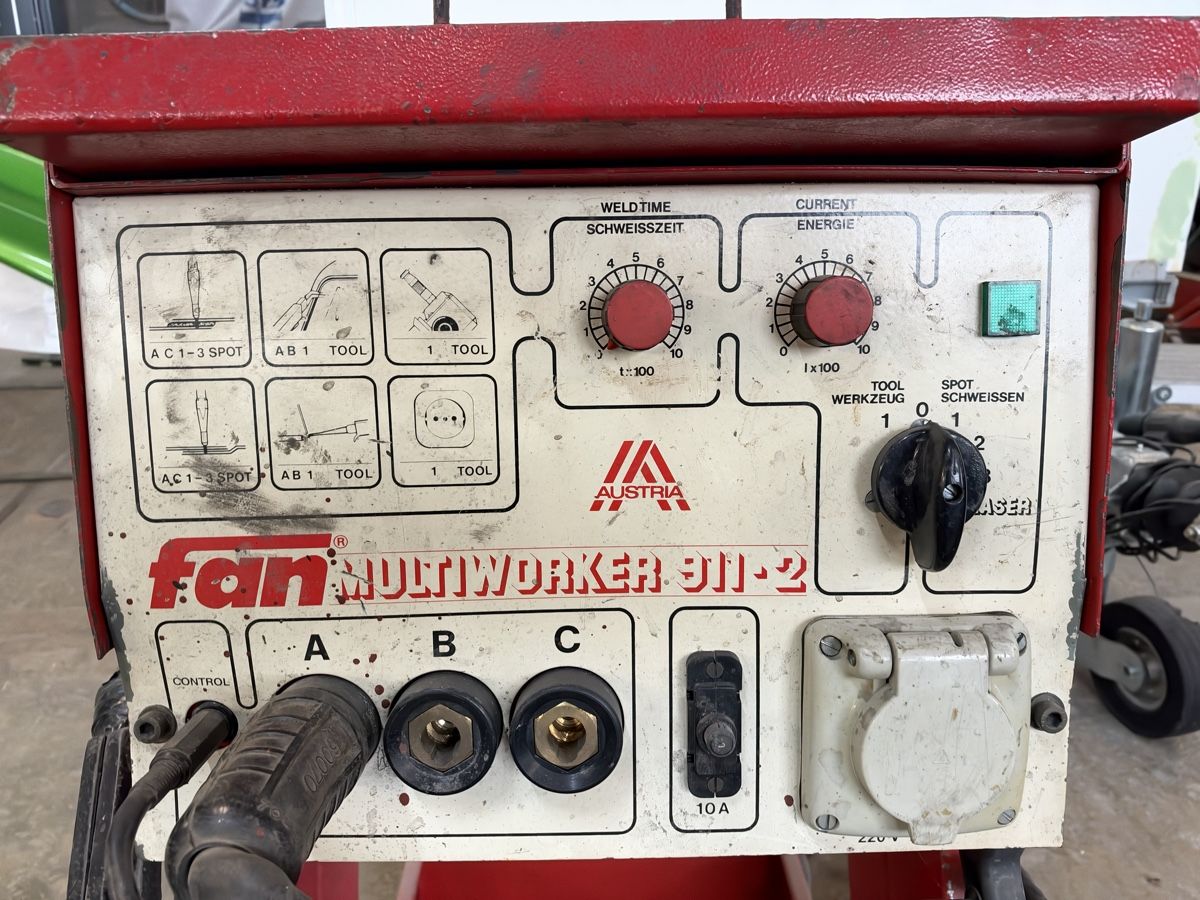 Postes à souder: FAN Multiworker 900-2 – D'occasion à Troistorrents par vas_f5yb 4