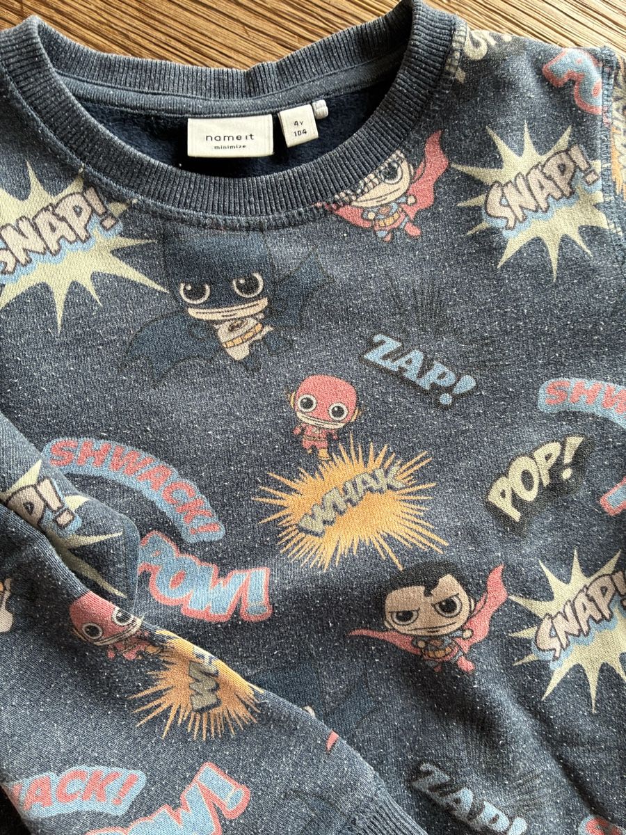 Name It Pullover & Sweatshirts: NAME IT Pullover mit Comic Prints Größe 104 – Gebraucht aus Wolfwil von NewGirl 3
