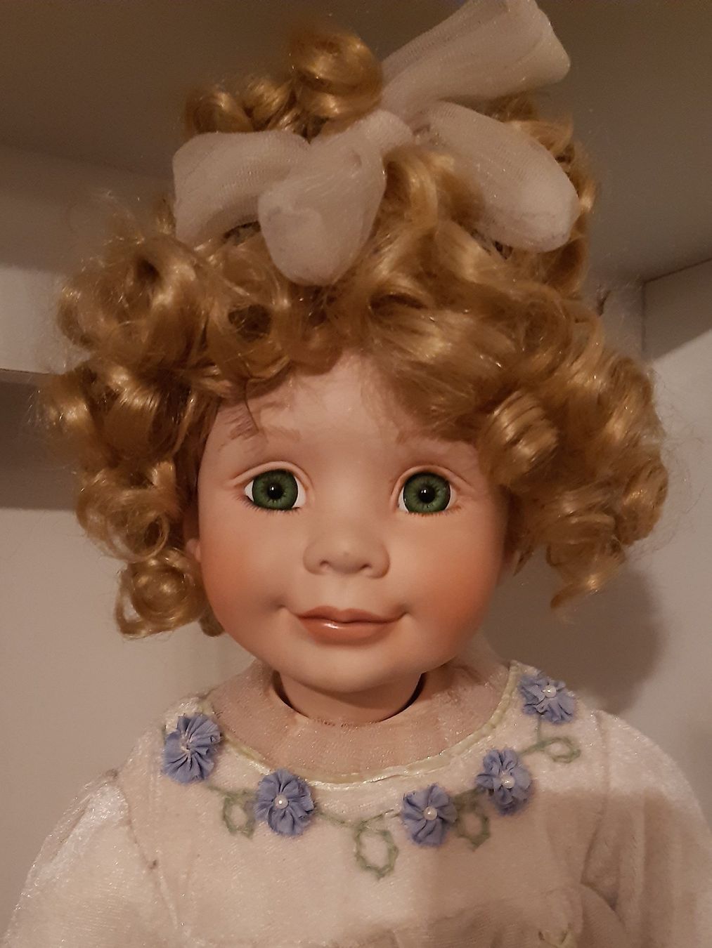 Bambole: Künstlerpuppe Vanessa – Nuovo (secondo la descrizione) da Baden venduto da berlimerli