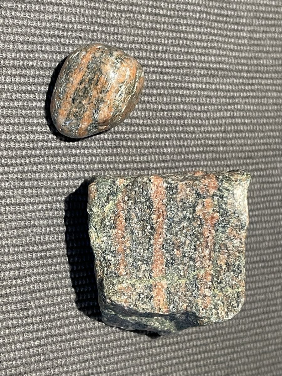Minerali & Pietre curative: Unakit Heilstein roh und geschliffen – Nuovo (secondo la descrizione) da Rümlang venduto da euqinom16 1