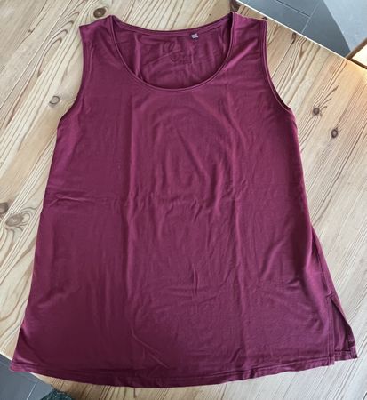 Dunkelrotes Top von Ulla Popken, Grösse 46/48