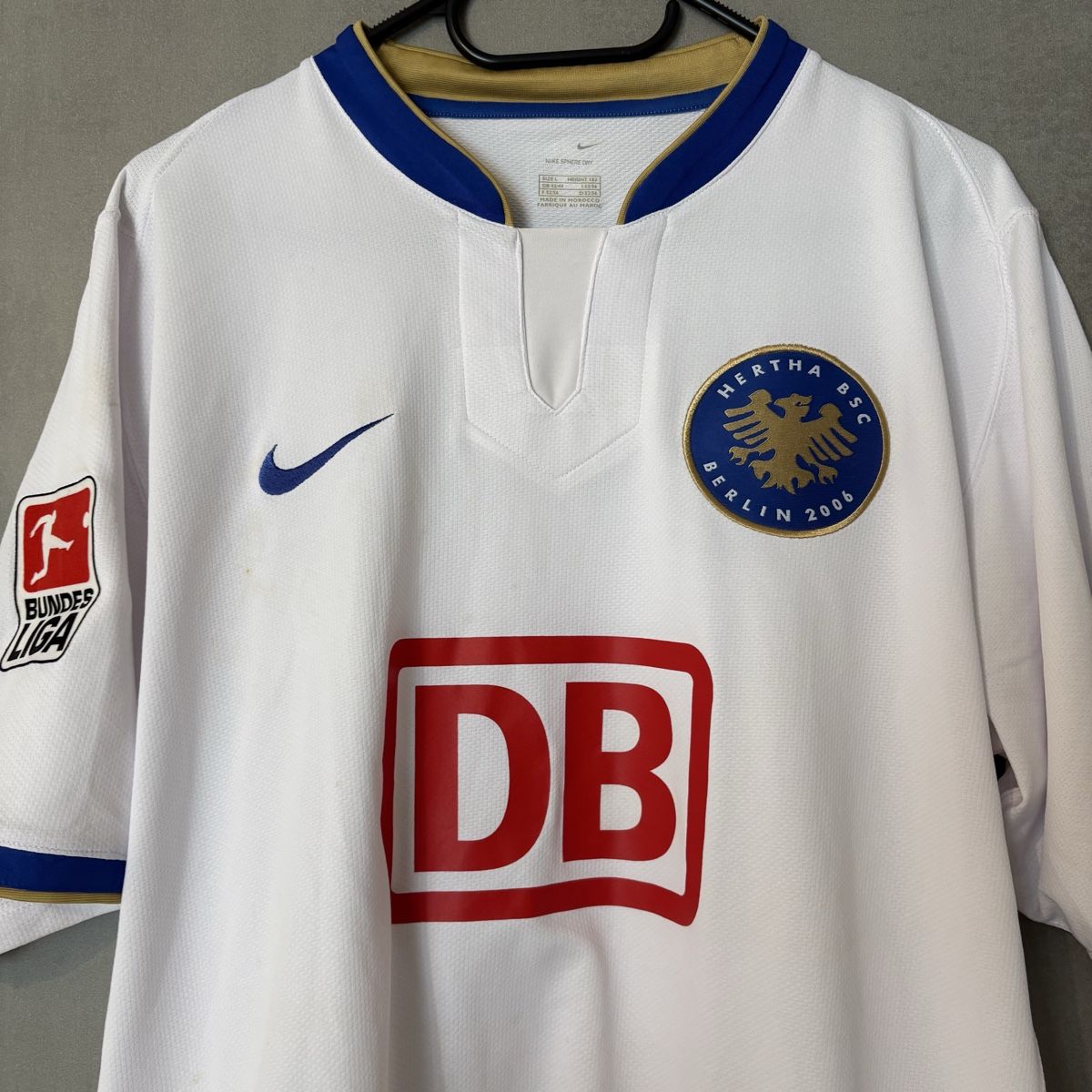 Nike Canottiere & Pantaloni: Hertha Bsc Trikot Nike Jubiläum 2006 – Usato da Winterthur venduto da LaBodega 1