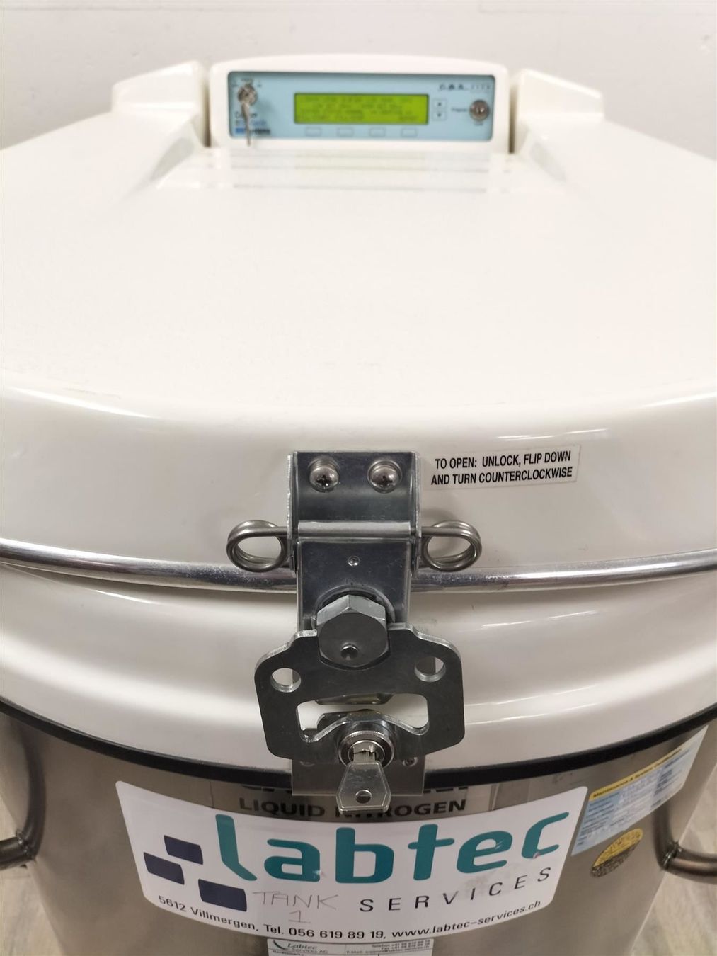Tutte le macchine: CBS V-1500 AB  / Custom Biogenic System – Usato da Niederdorf venduto da LeptonAG_Labor 5