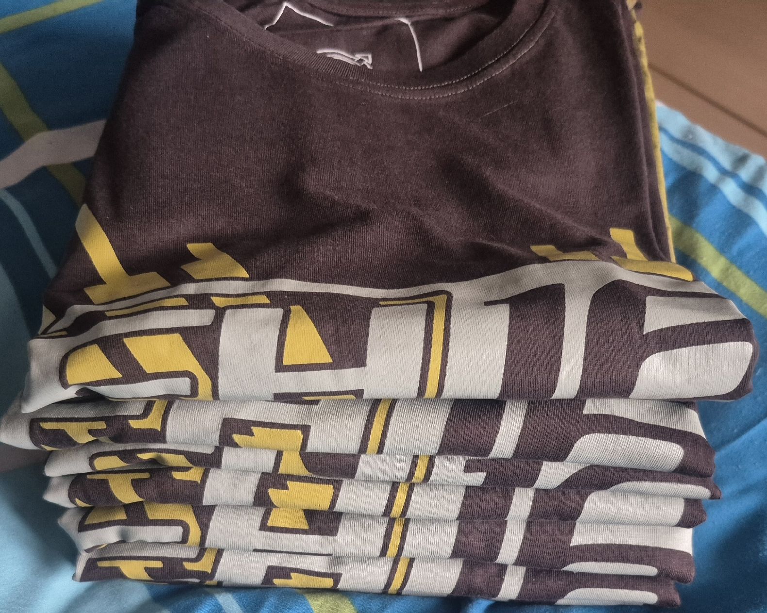 T-shirt: T Shirt Volvo – Nuovo (secondo la descrizione) da Winznau venduto da Diabetes