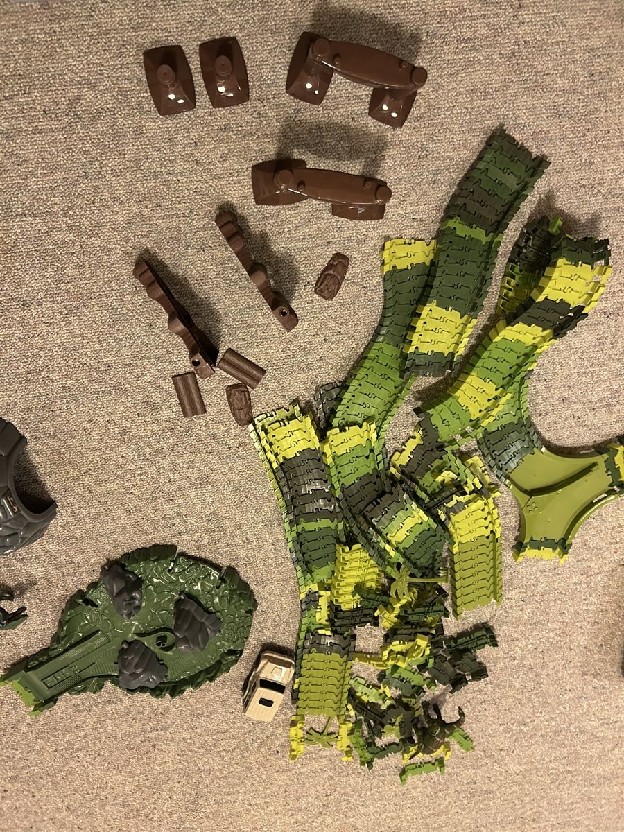 Jouets: Dinosaurier Trax Set – D'occasion à Winterthur par sandramueller 3