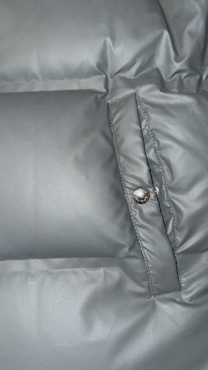 Prada Cappotti: Prada Coat – Nuovo (secondo la descrizione) da Basel venduto da arr_j96w 4