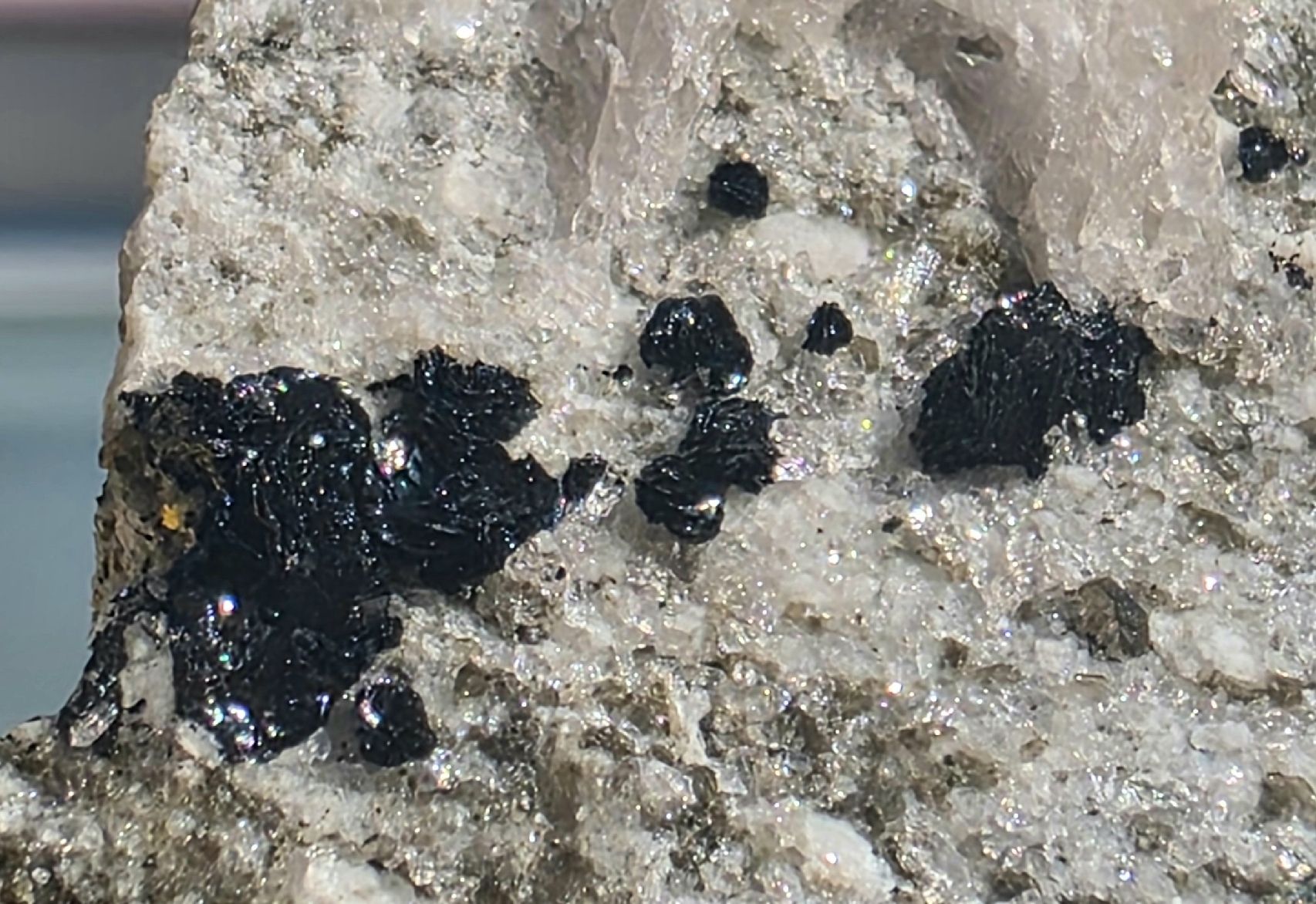 Minéraux & Lithothérapie: Mineralien Cervandonit extrem selten Binntal – D'occasion à Glis par nbu_65ys 8