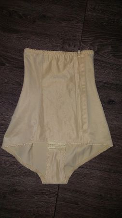 Formender Mieder, Gr. 34, beige, guter Zustand