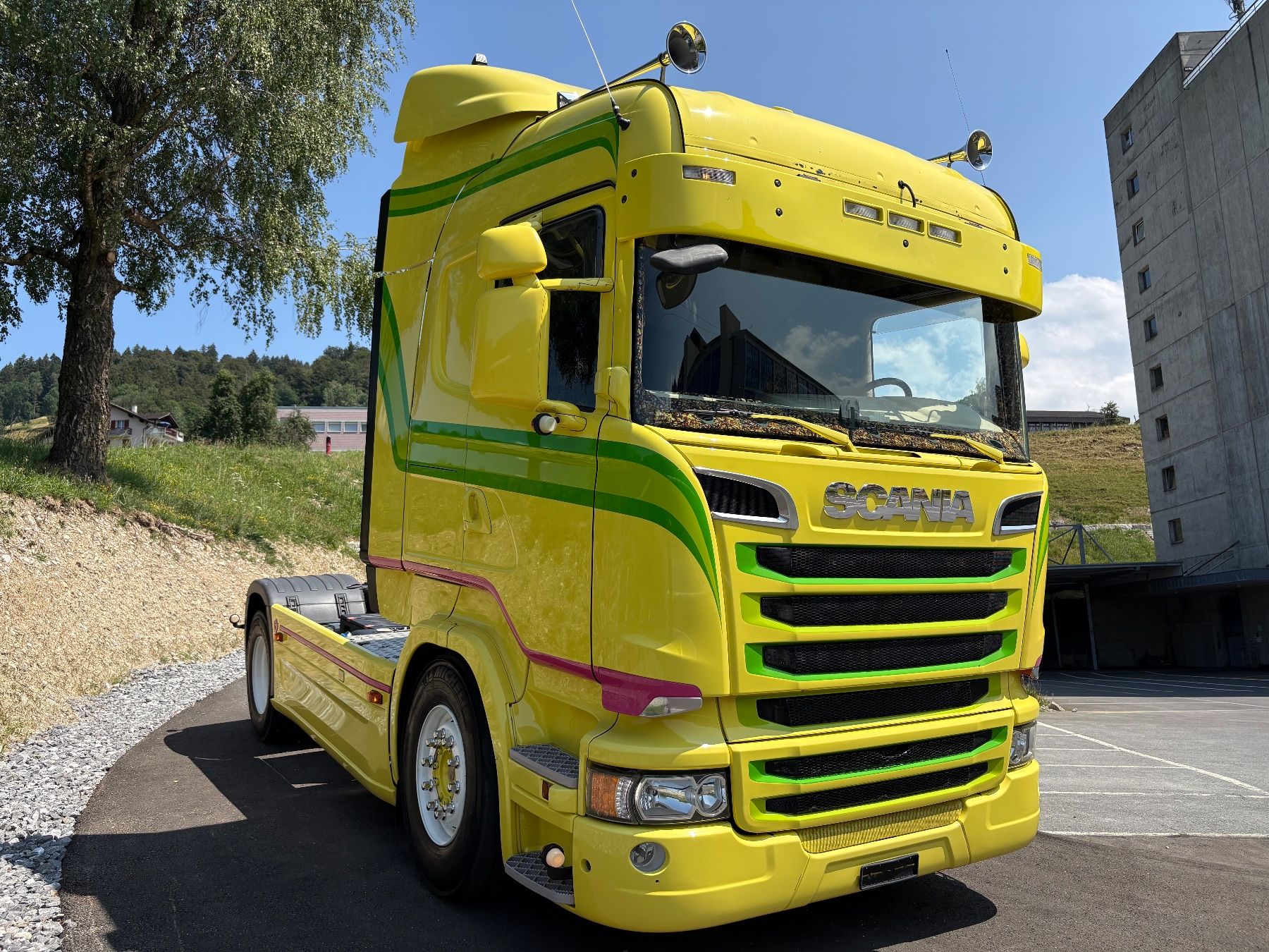 Scania Camions: SCANIA R520 V8 4X2 SATTELSCHLEPPER – D'occasion à Hasle LU par Mroeoesli0 4