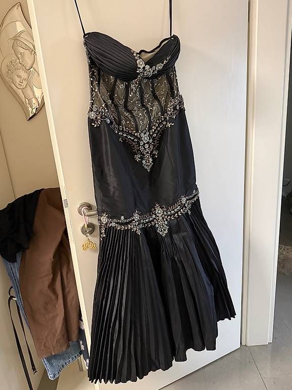 Vestiti: Elegant Damenkleid – Usato da Laufenburg venduto da Brunorosa