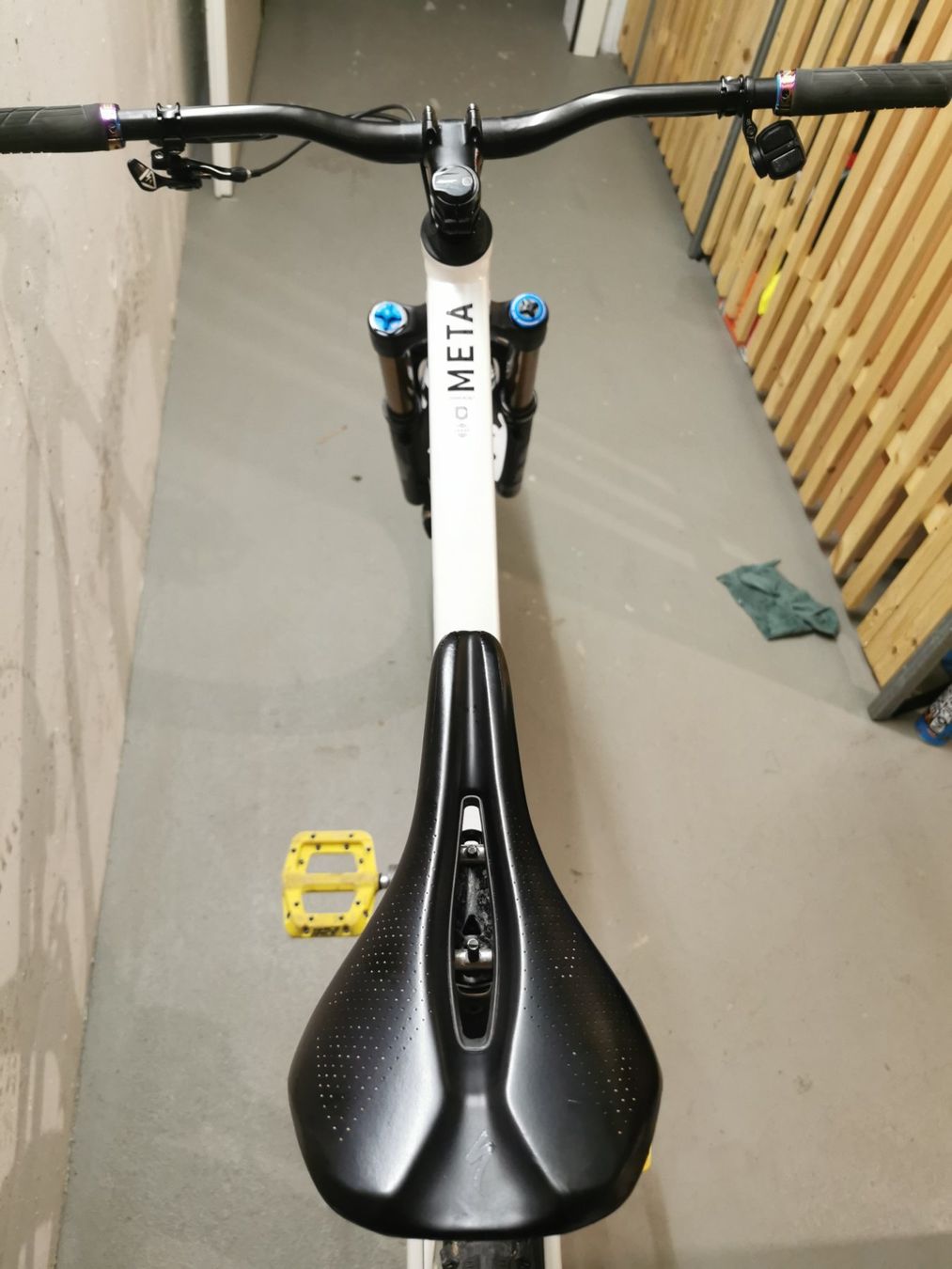 Commencal Biciclette: Commencal meta V5 L vtt – Usato da Bulle venduto da iwa_snz5 1