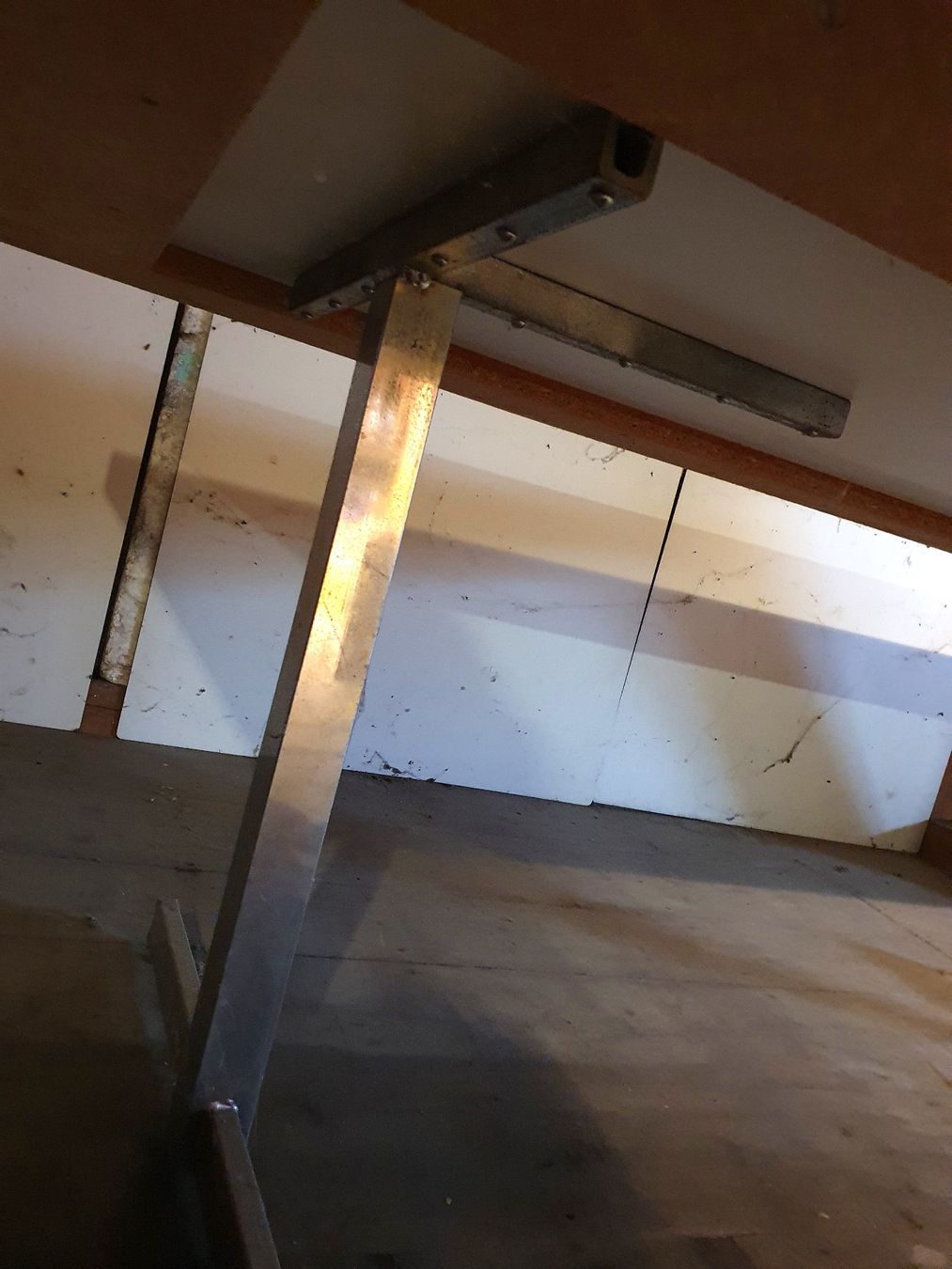 Tische: Tisch – Gebraucht aus Ehrendingen von Salami1 2