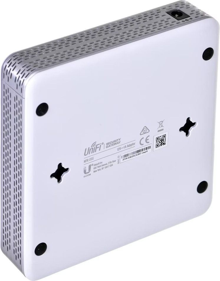 Ubiquiti Modem & Router: Ubiquiti USG: UniFi Security Gateway – Usato da Hombrechtikon venduto da pdiener 2