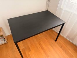 IKEA SANDSBERG Tisch – sehr guter Zustand, 110×67 cm
