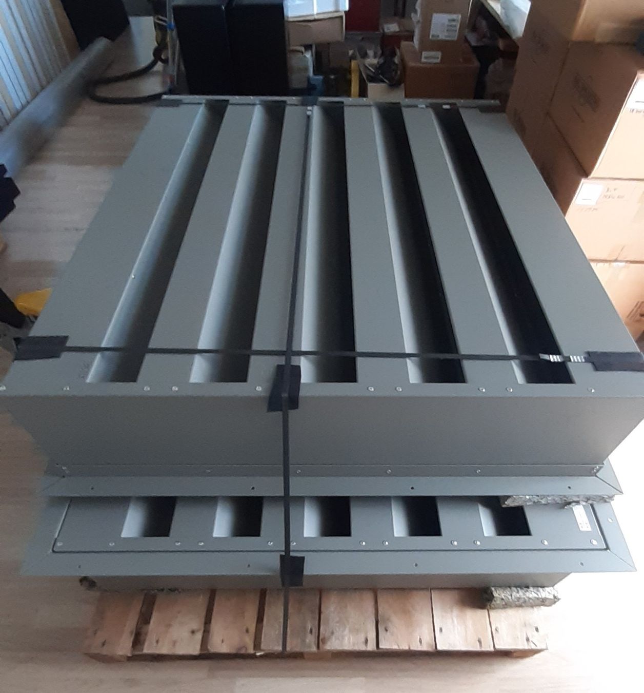 Ventilazione: Akustisches Wetterschutzgitter / Schalldämmgitter – Nuovo (secondo la descrizione) da Wil SG venduto da Sonotronex