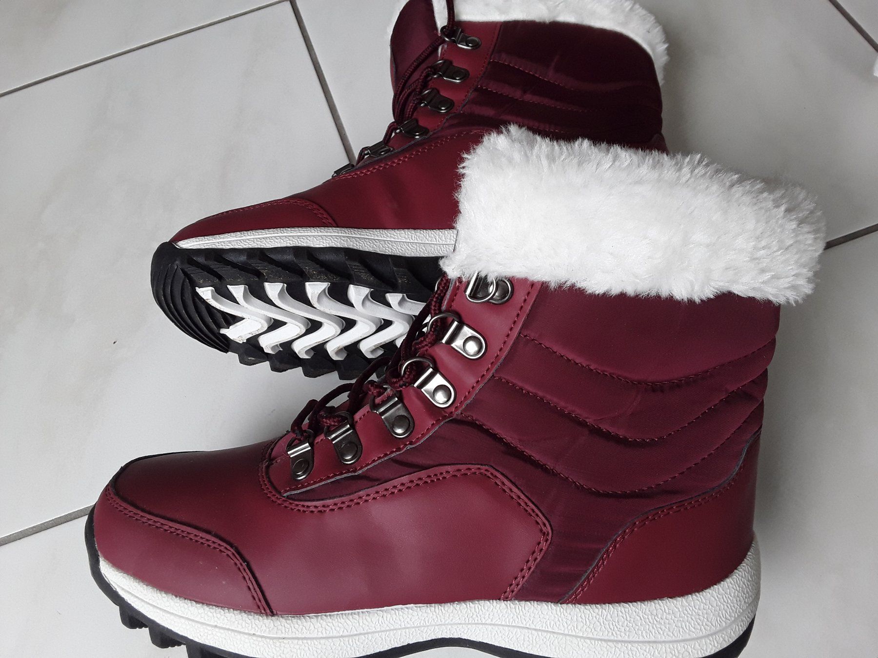 Chaussures femmes: Neuw.WINTERSCHUHE Gr. 40 – Neuf (Voir description) à Heimberg par Samprof
