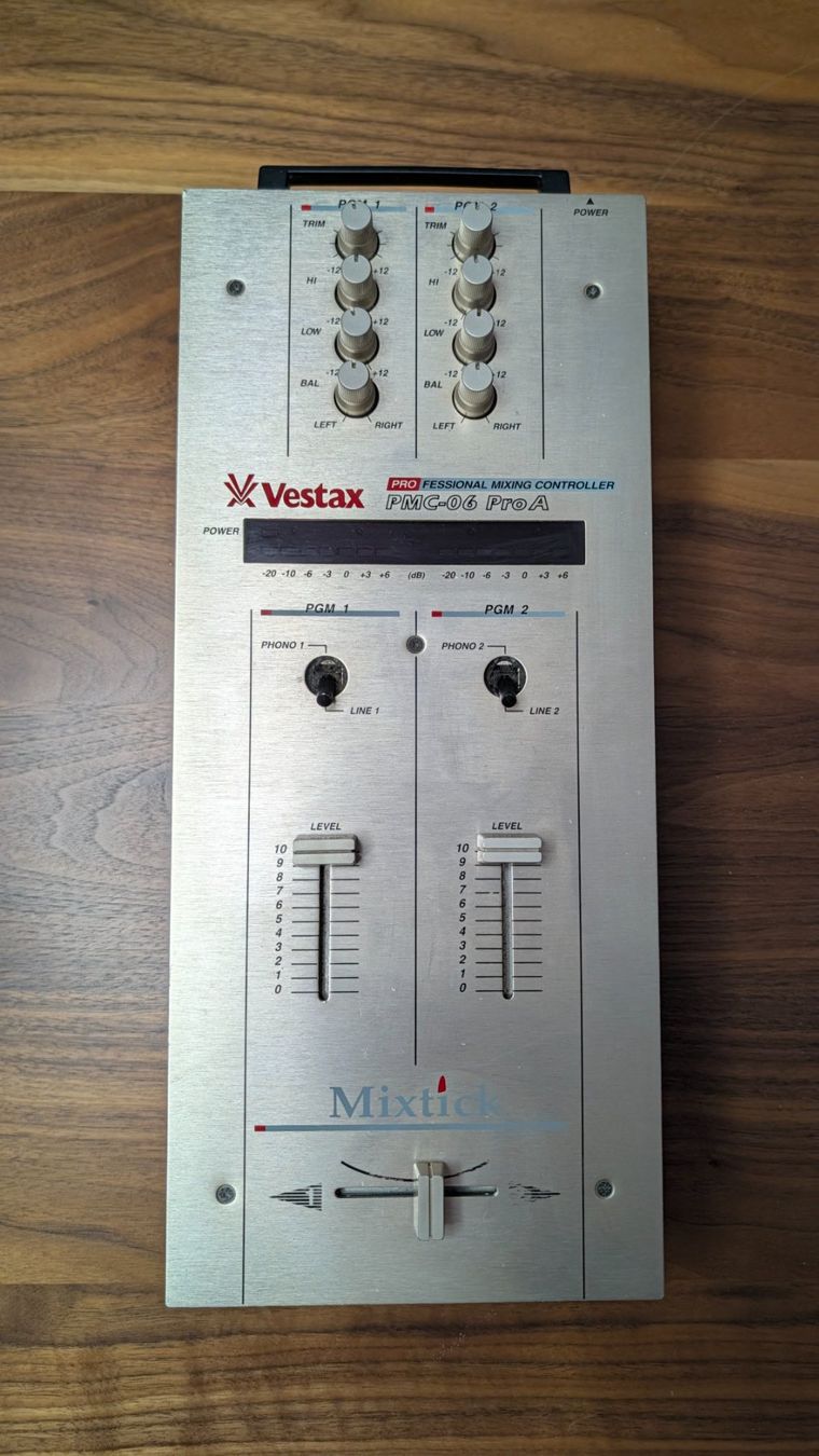 Console di mixaggio: Vestax PMC-06 Pro A – Usato da Basel venduto da Ragnar53
