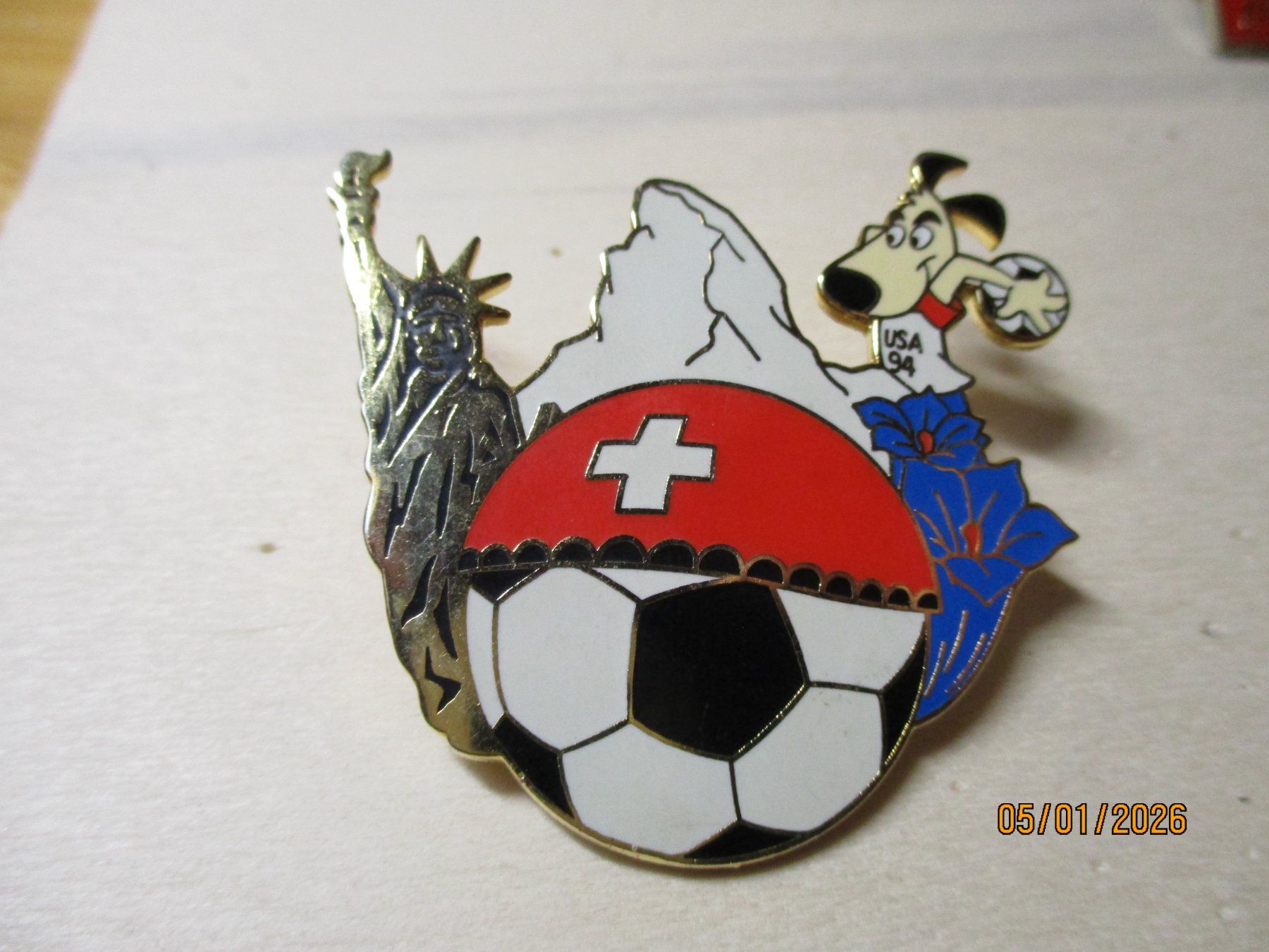 Fussball WM USA Pin TOP (Neuf (Voir description)) à Felsberg pour CHF 0 ...