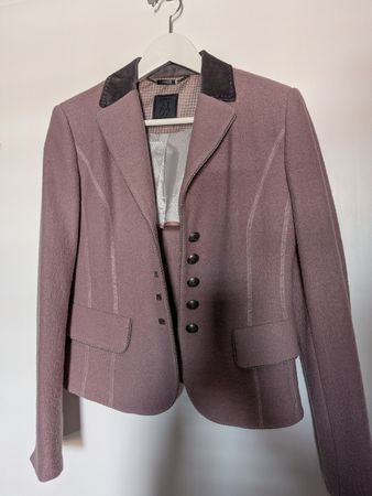 Schurwolle Blazer rosé mit Knöpfen und Kragen 