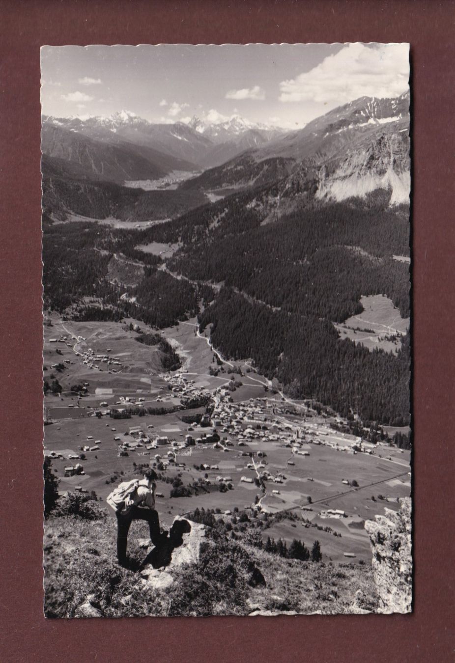Cartoline postali: KLOSTERS - Aussicht von Carmils - 1963 – Usato da Pully venduto da nicecards