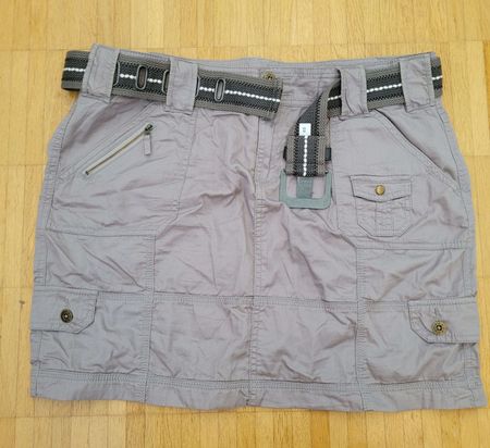 63. Jupe cargo Artime grise taille 48 avec ceinture -