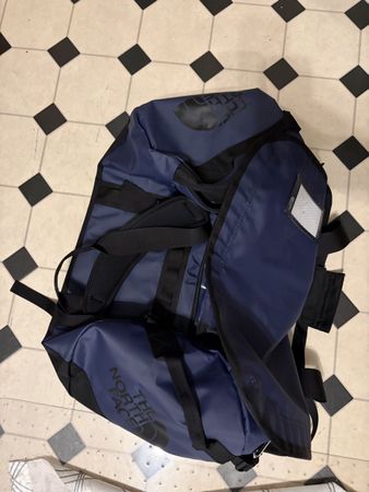 The north face duffle bag base camp M