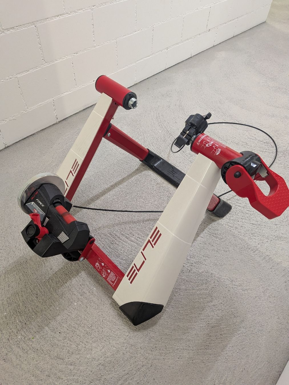 Hometrainer: Elite Force Fahrrad-Rollentrainer  – Nuovo (secondo la descrizione) da Urdorf venduto da and_z7wz 2