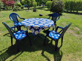 Gartentisch rund mit 4 Stühlen