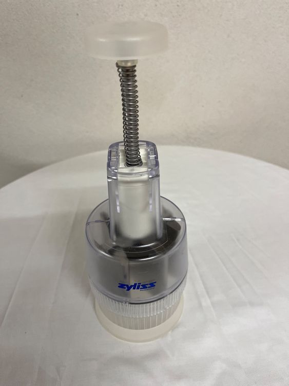 Käsereibe Mit Behälter - Edelstahl Gemüsehacker 2-in-1 Küchenhelfer