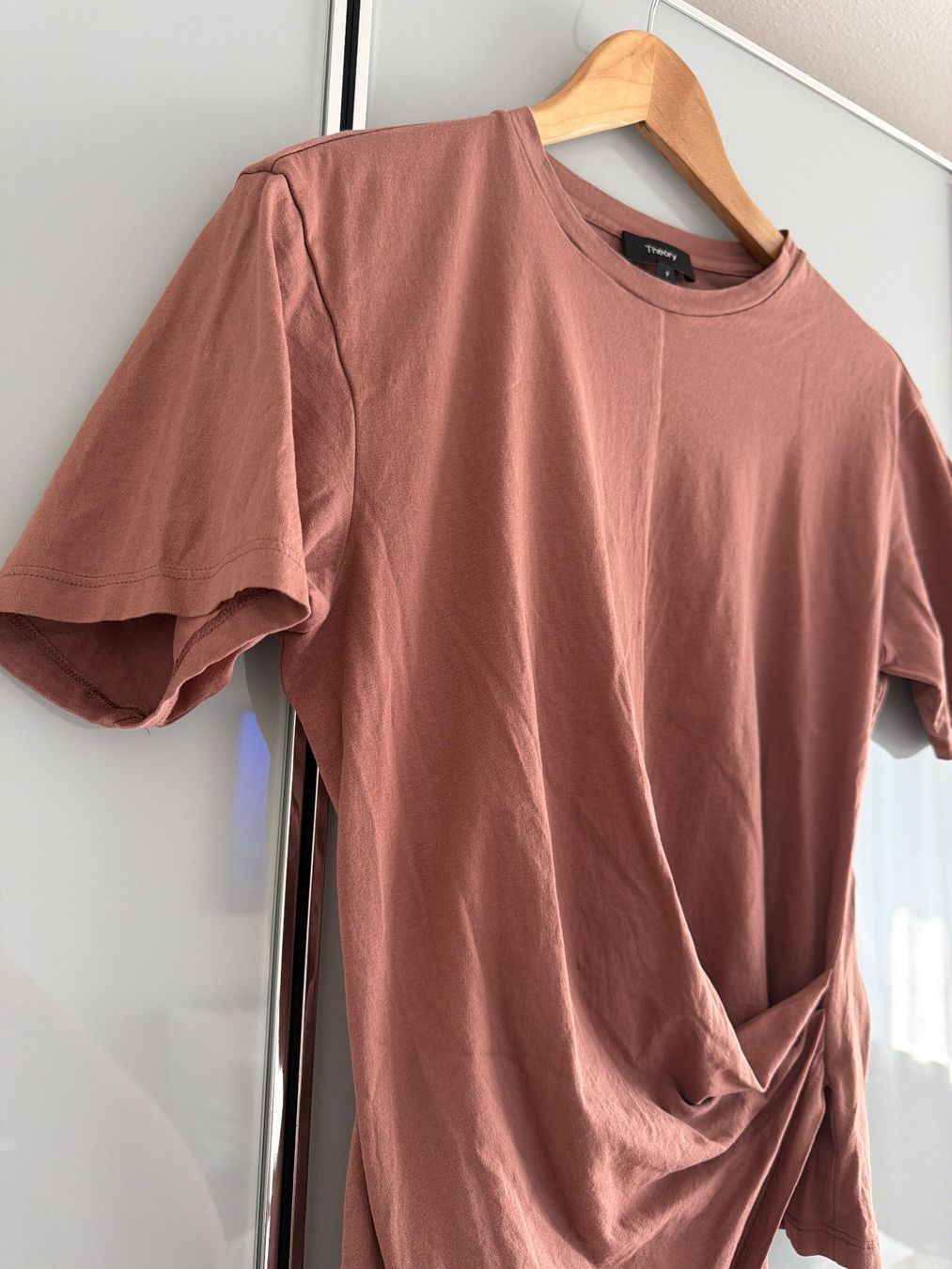 Theory T-shirt: Theory T-shirt – Usato da Dübendorf venduto da MariaS. 1