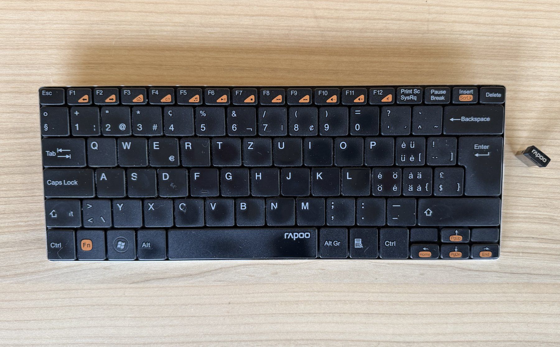 Rapoo Tastiere: Rapoo E9050 Ultra Slim Wireless Tastatur – Usato da Einigen venduto da see_kd9z