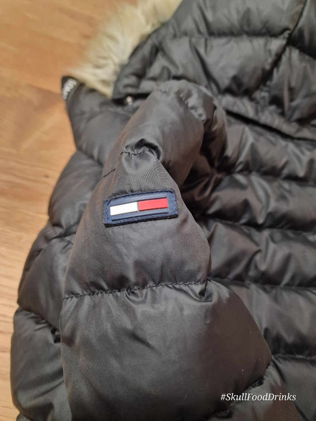 Tommy Hilfiger Giacche: Tommy Jeans Jacke – Usato da Aeugstertal venduto da Salentino_Fuso 4