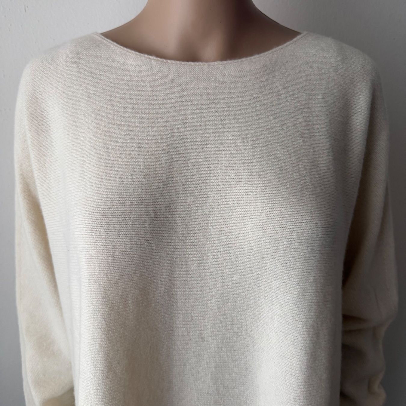 Uniqlo Maglioni & Felpe: neuer UNIQLO Pullover 🤍 – Nuovo e nell'imballaggio originale da Zürich venduto da ClosetQueen 1