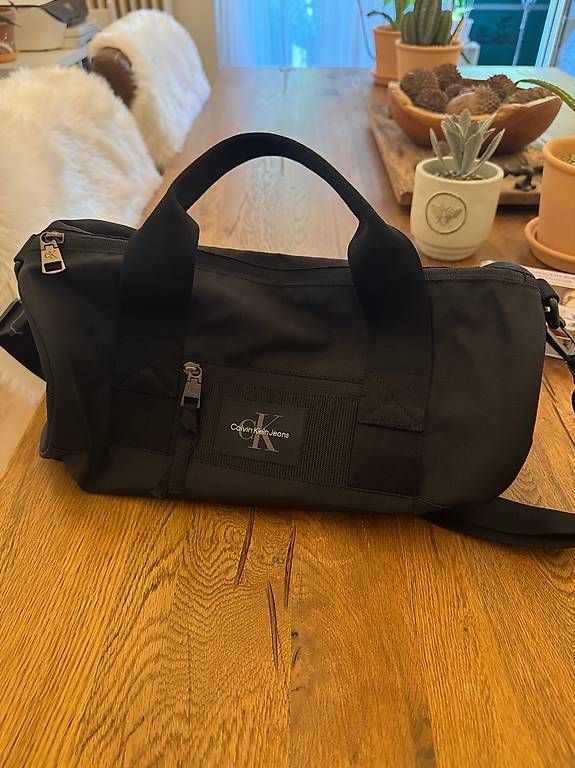 Calvin Klein Taschen: Calvin Klein Bag – Gebraucht aus Luzern von LilRaccoon 4