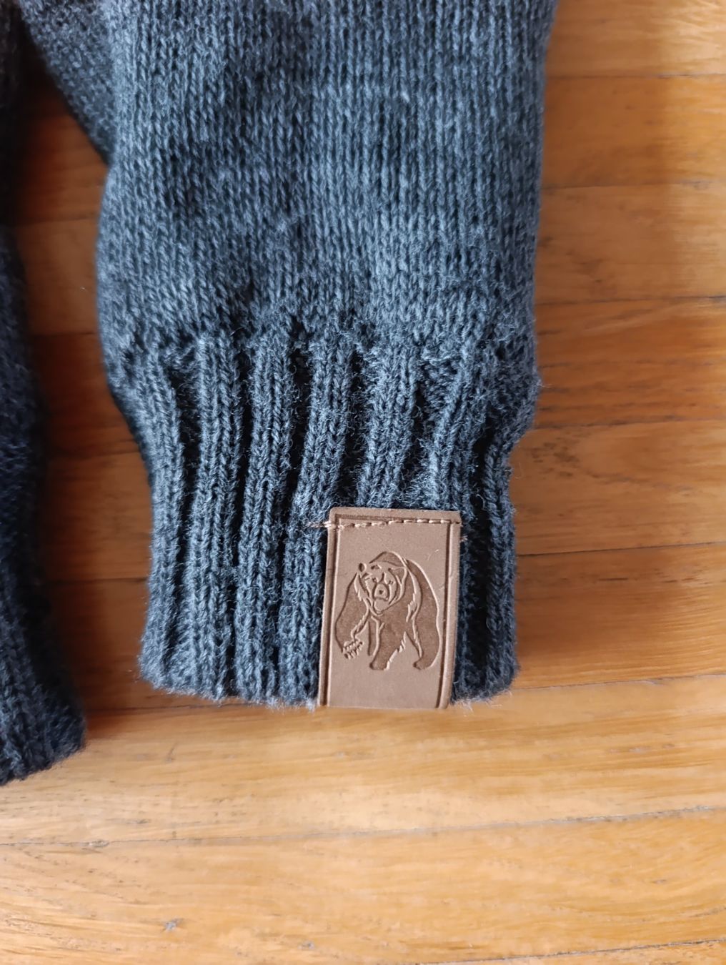 Guanti & manicotti: Kinder Handschuhe grau Gr 128 – Usato da Zürich venduto da mir_2kjl 2