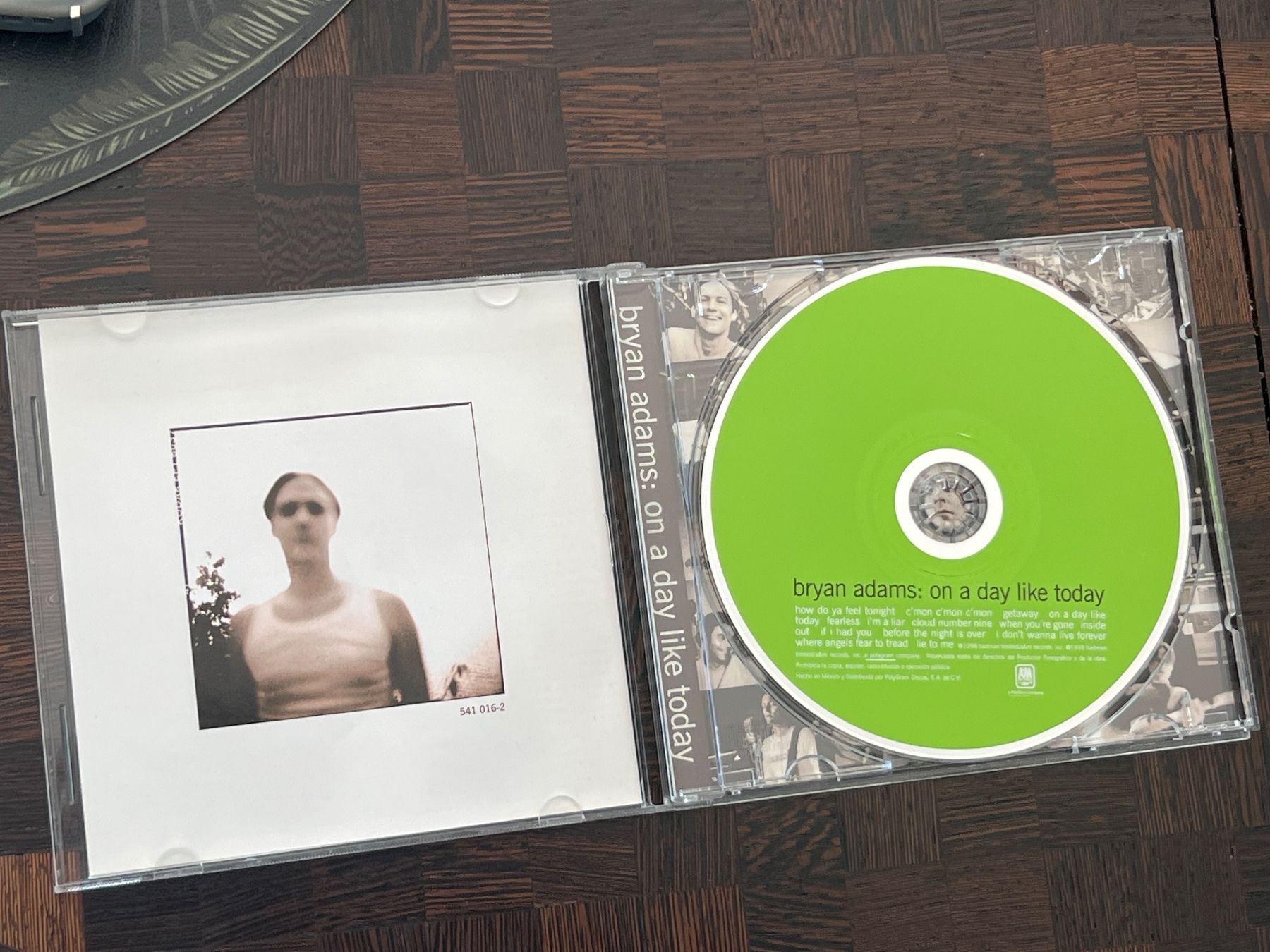 CD: Bryan Addams : On a day like today – Usato da Bouveret venduto da Feelgoodtrading 2
