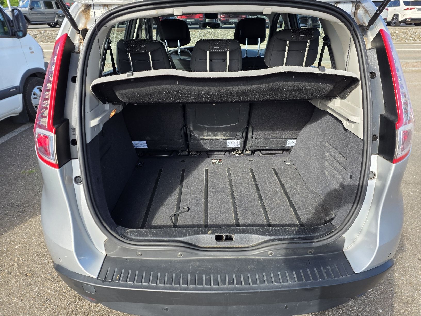 Renault Automobili: Renault Scenic 5-Plätzer – Usato da Eiken venduto da Keropower 7