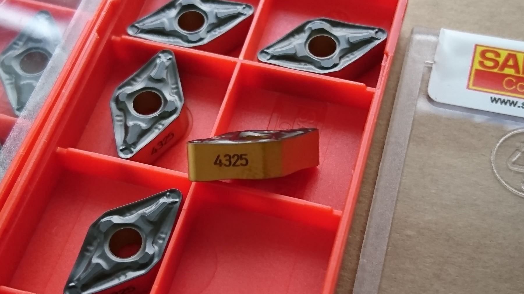 Tutti gli attrezzi: Drehstahl 16mm und Wendeplatten – Nuovo e nell'imballaggio originale da Pfäffikon ZH venduto da 1252 4