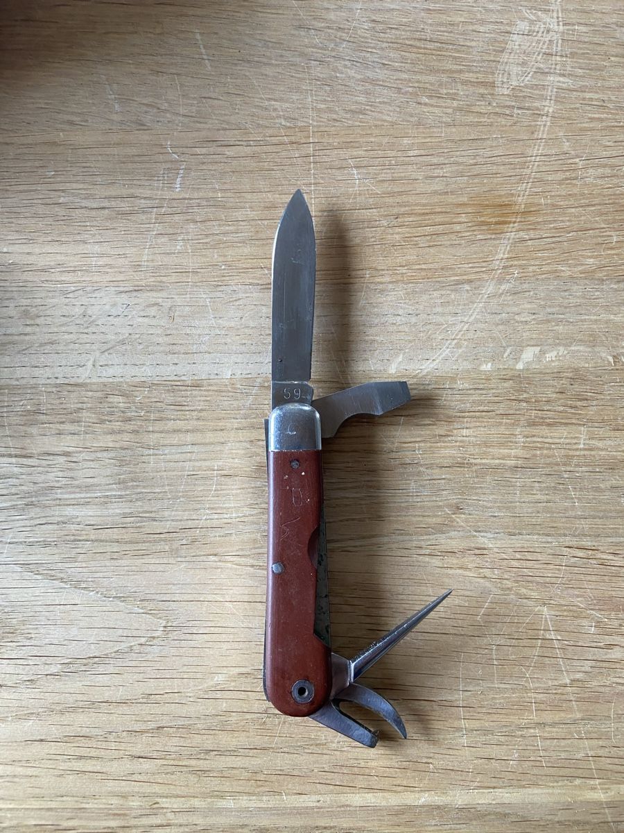 Victorinox Coltelli tascabile: Altes Militärsackmesser – Usato da Chur venduto da Kunst-Chur