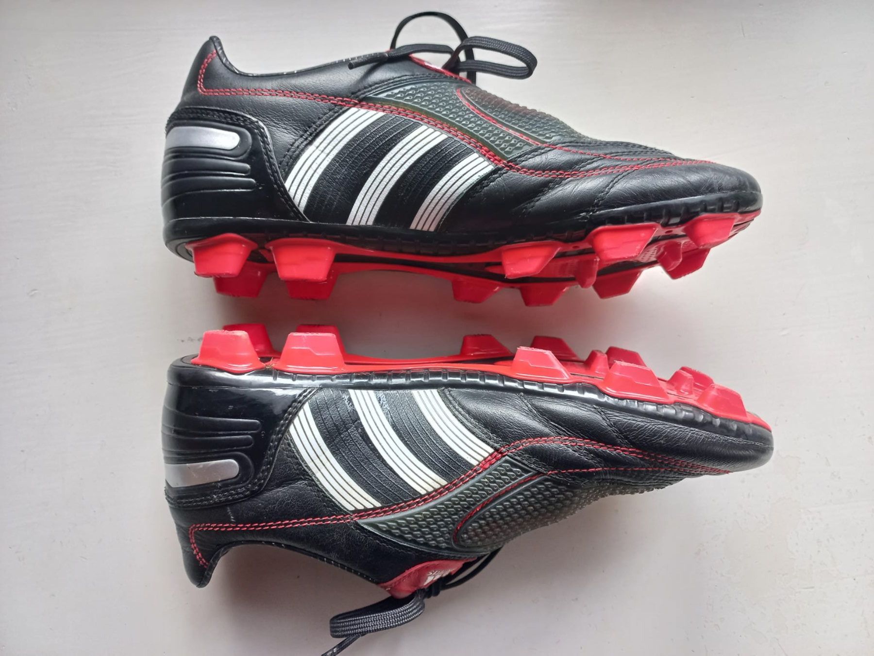 Adidas Herrenschuhe: Adidas Predator - Fussballschuhe – Neu (gemäss Beschreibung) aus Beckenried von Wmarcie 1