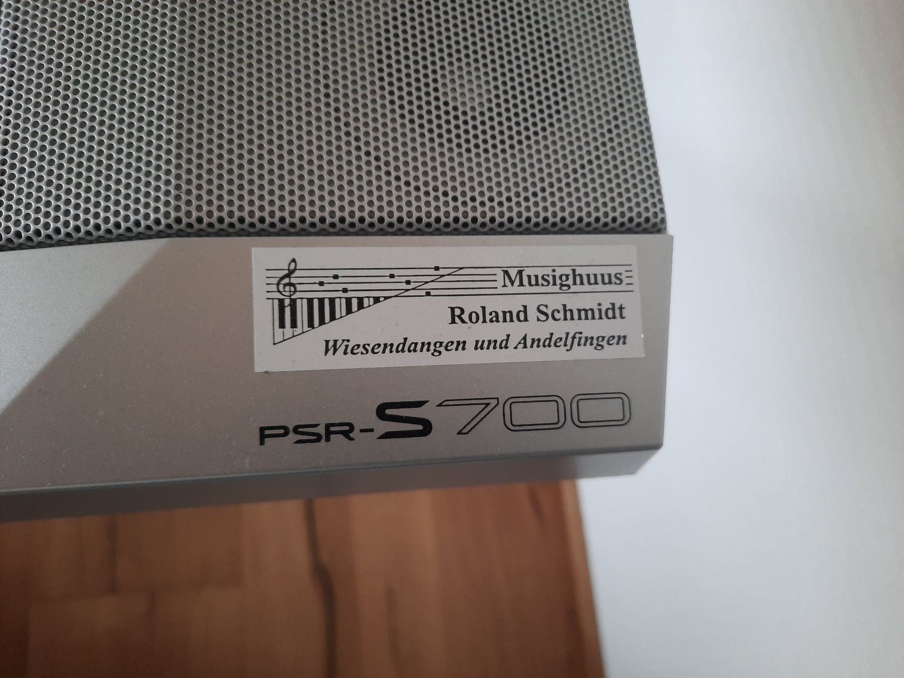 Yamaha Strumenti musicali: Yamaha Keyboard PSR-S700 mit Ständer & Netzteil – Usato da Altnau venduto da willpower71 6