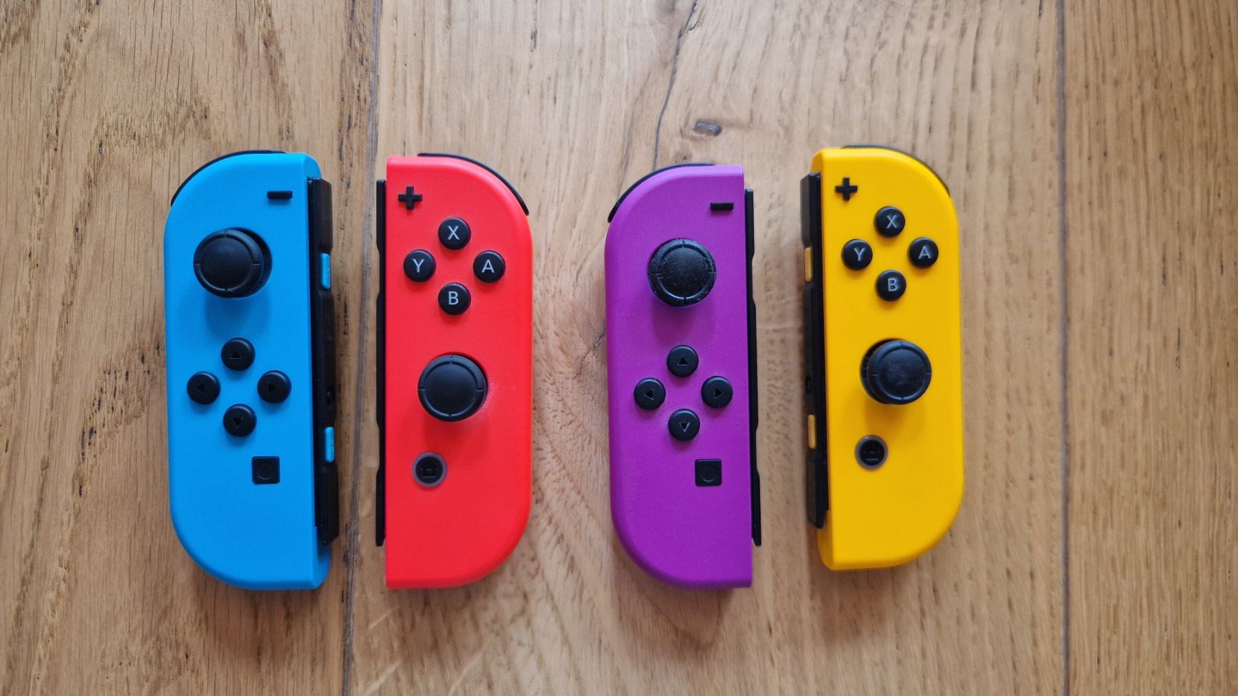 Nintendo Console: Nintendo Switch inkl. Zubehör – Usato da Schlierbach venduto da arn_qqg5 5