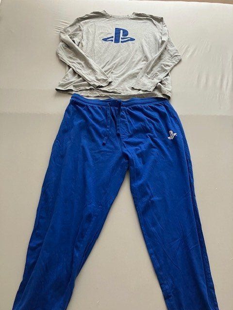 Pigiami: Ensemble pyjama PlayStation gris bleuT L – Usato da Marin-Epagnier venduto da rchouchouu 1