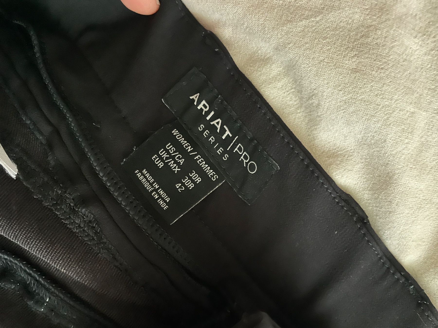 Ariat Pantaloni: ARIAT Reithose Grösse 42 – Usato da Zürich venduto da veraaleaa 2